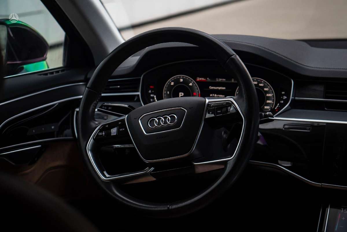 Audi A8 L, 3.0 l., Седан