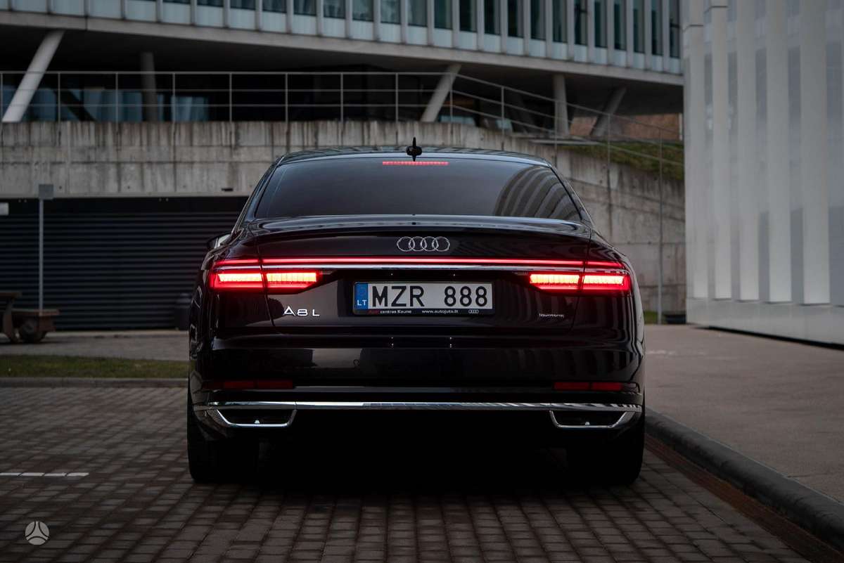 Audi A8 L, 3.0 l., Седан