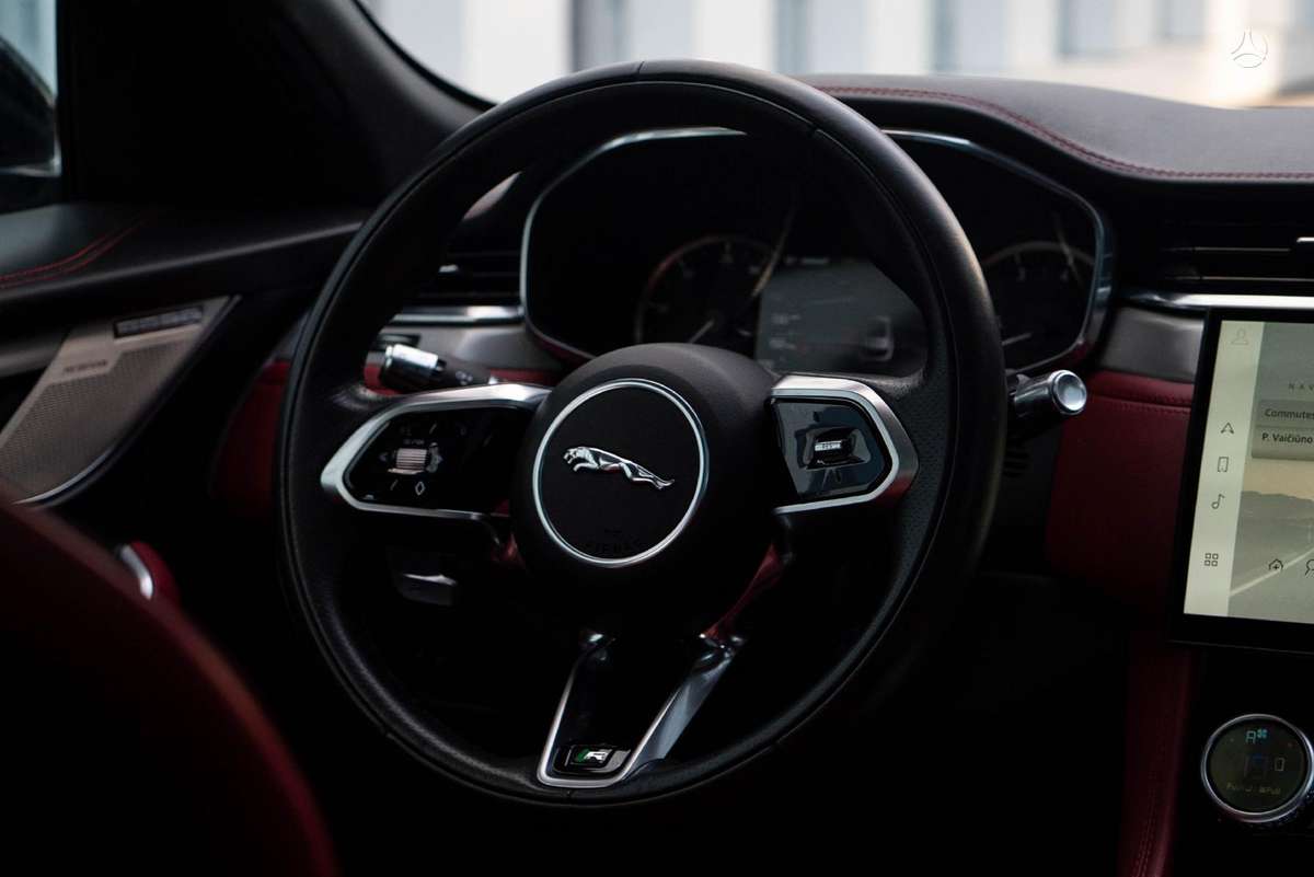Jaguar F-Pace, 3.0 l., off-road / crossover