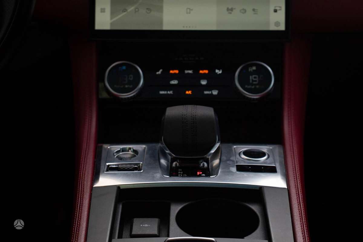 Jaguar F-Pace, 3.0 l., off-road / crossover