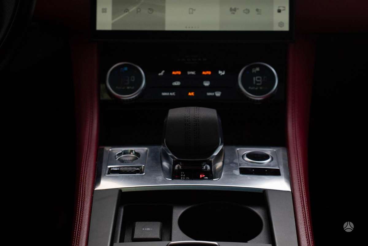 Jaguar F-Pace, 3.0 l., Внедорожник / Кроссовер