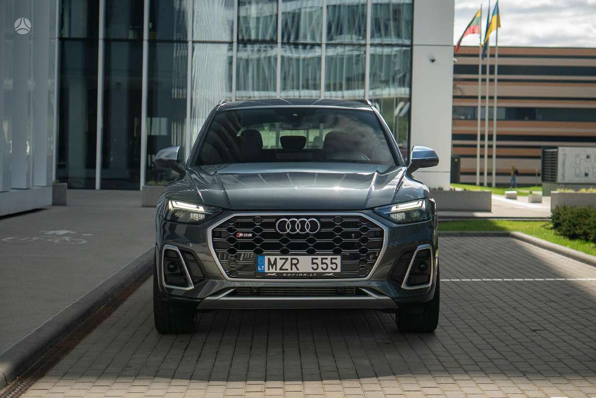 Audi Q5 Sportback, 3.0 l., off-road / crossover