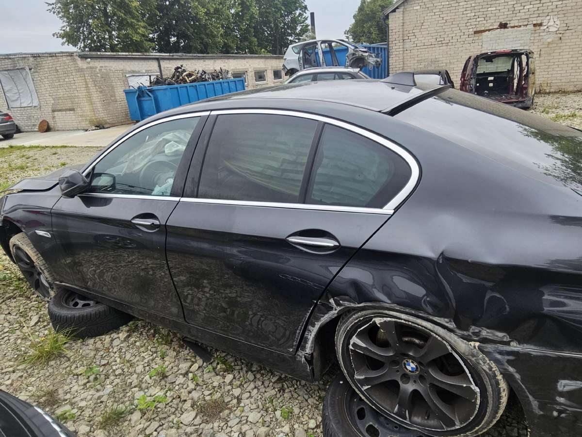 BMW 530