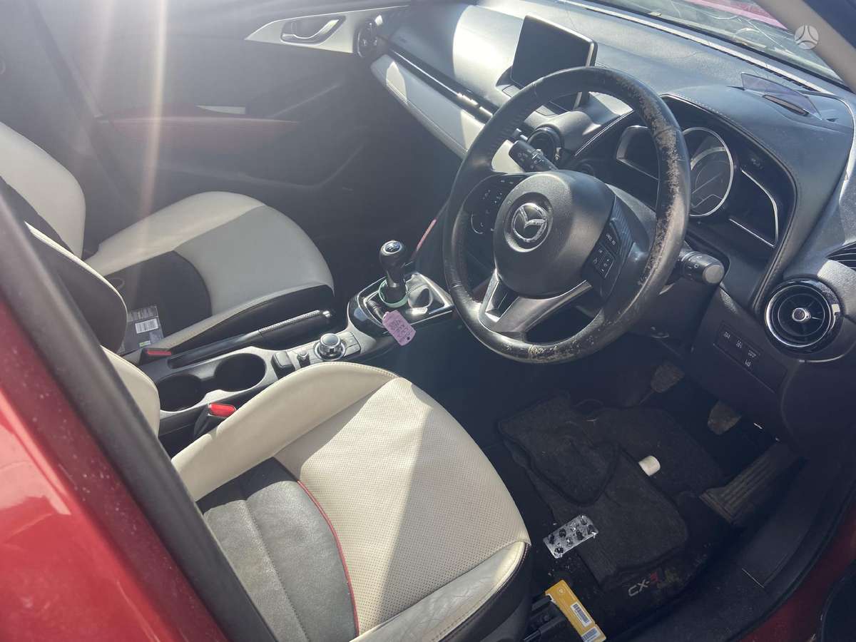 Mazda CX-3 dalimis