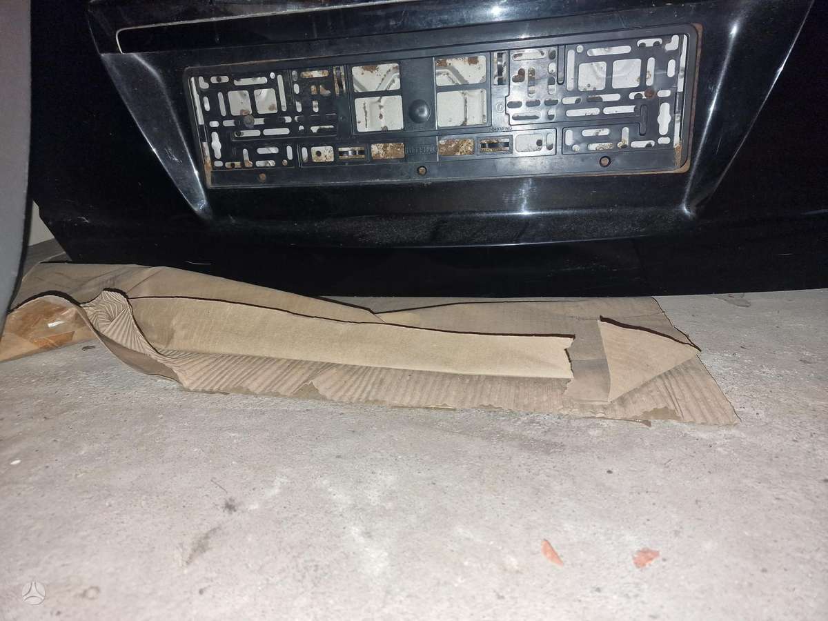 Kia Sorento hood (front, rear)