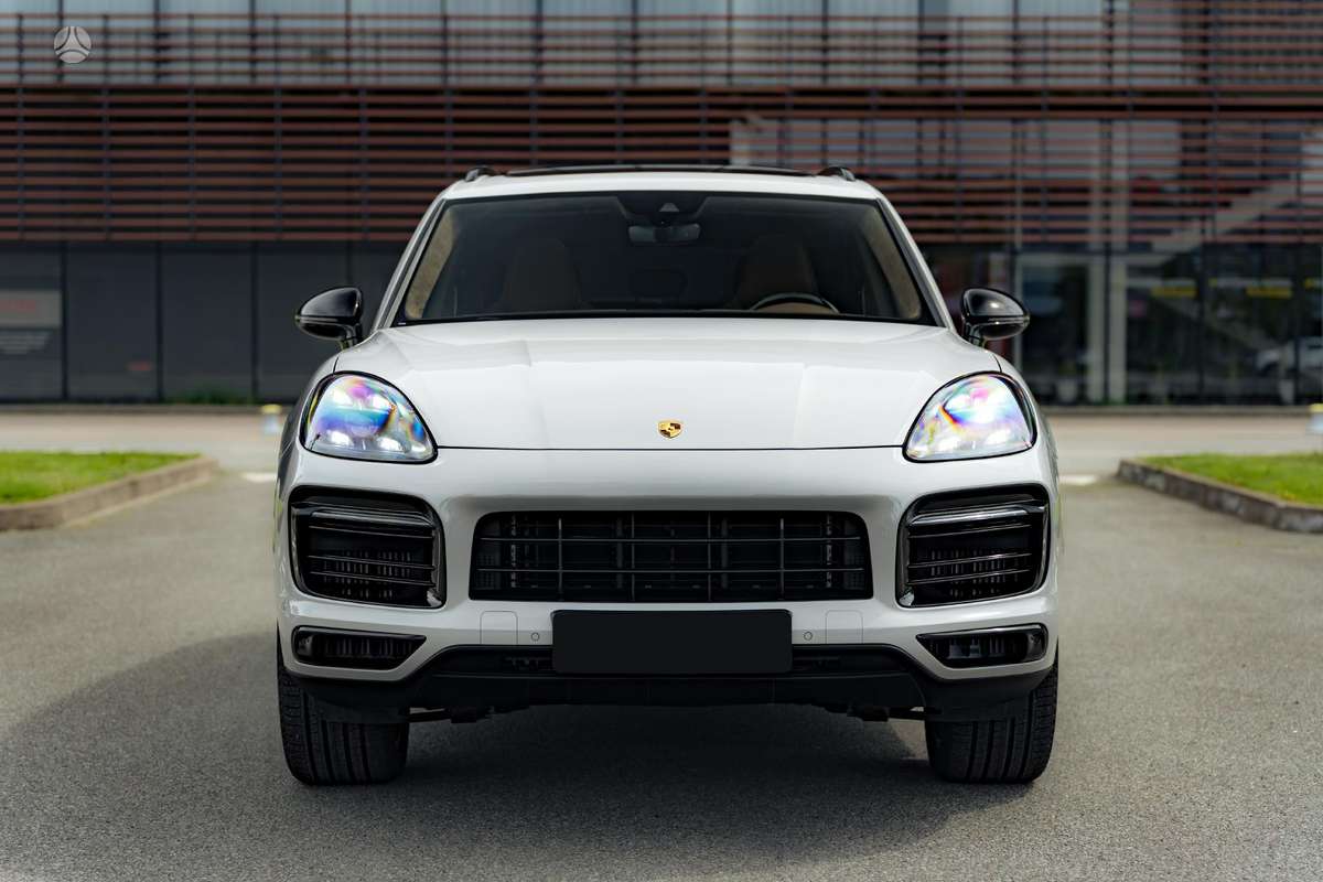 Porsche Cayenne - 2