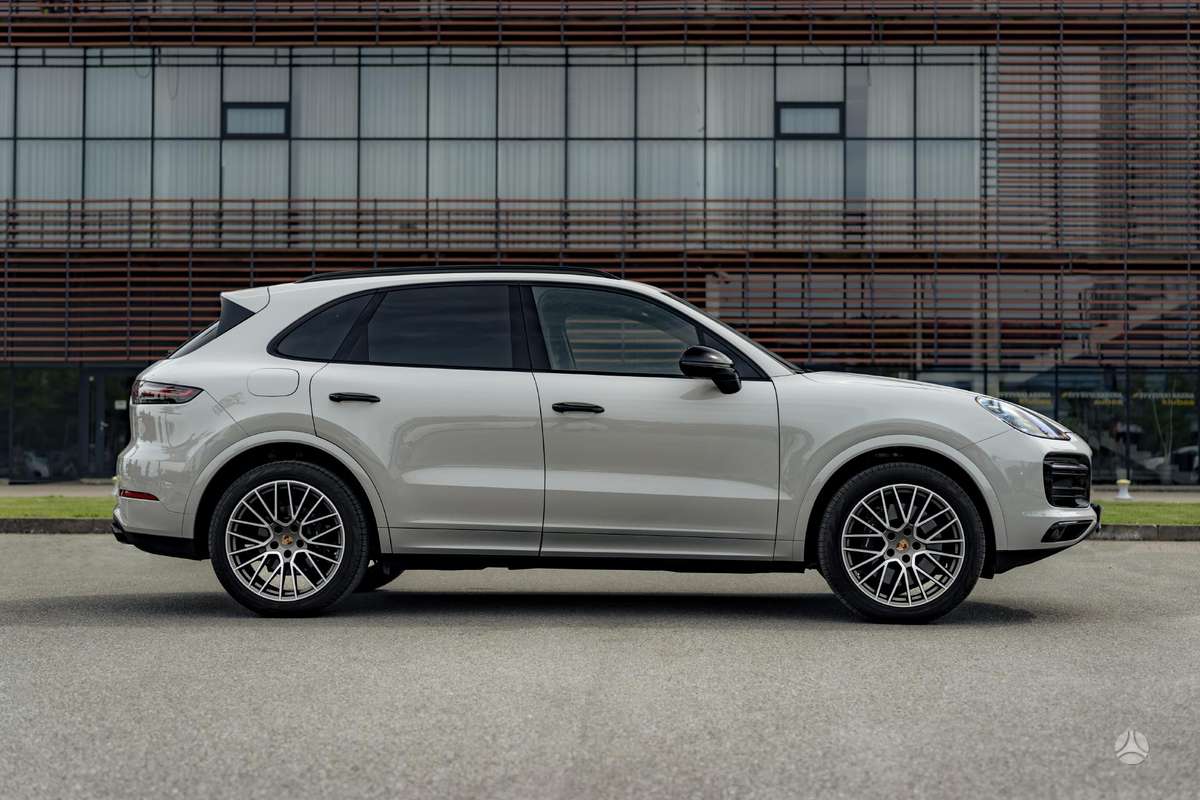 Porsche Cayenne - 5