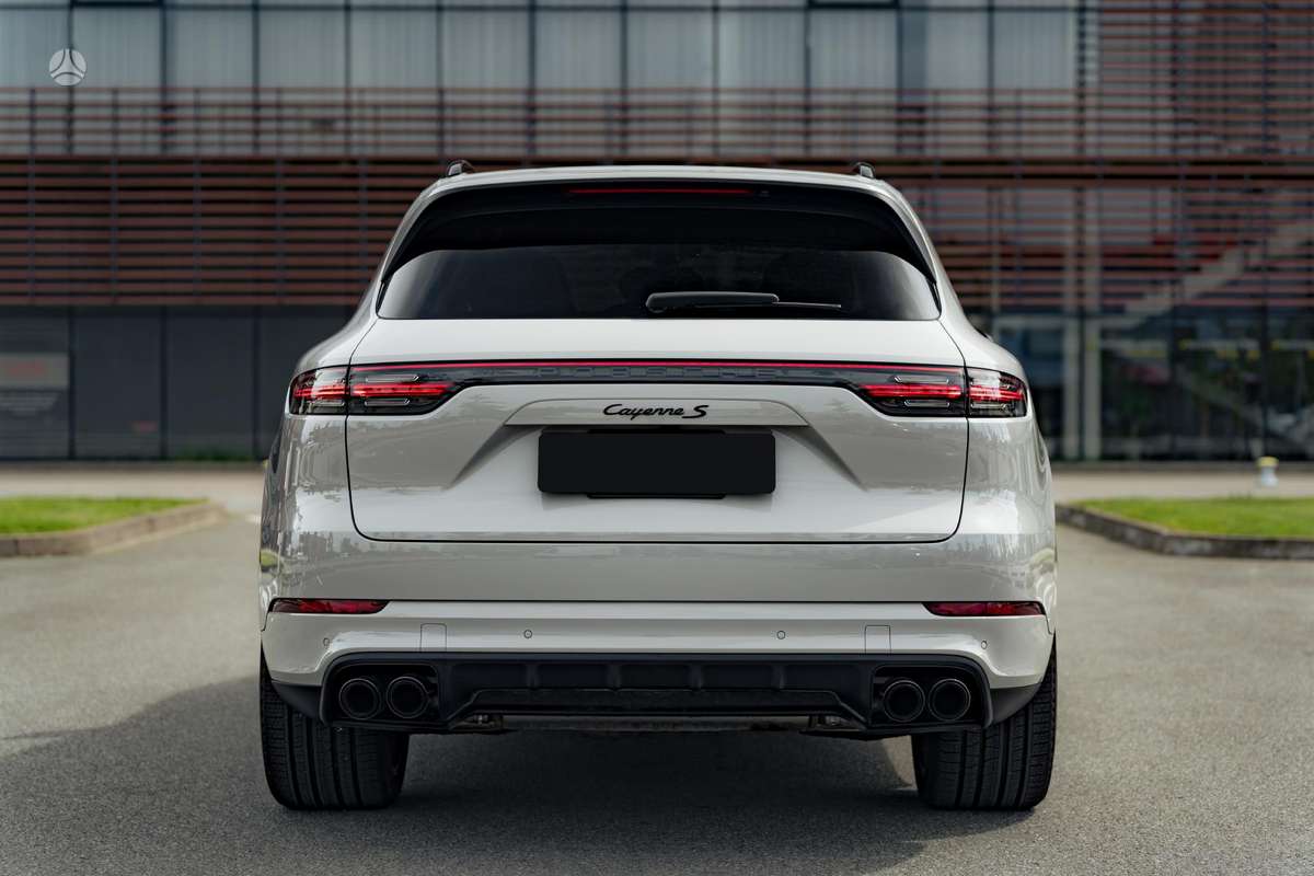 Porsche Cayenne - 7