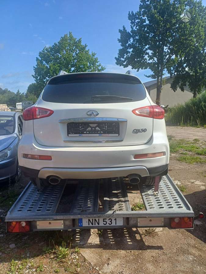 Infiniti QX50