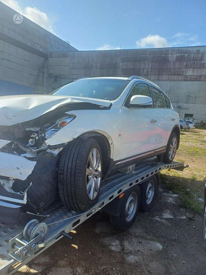 Infiniti QX50