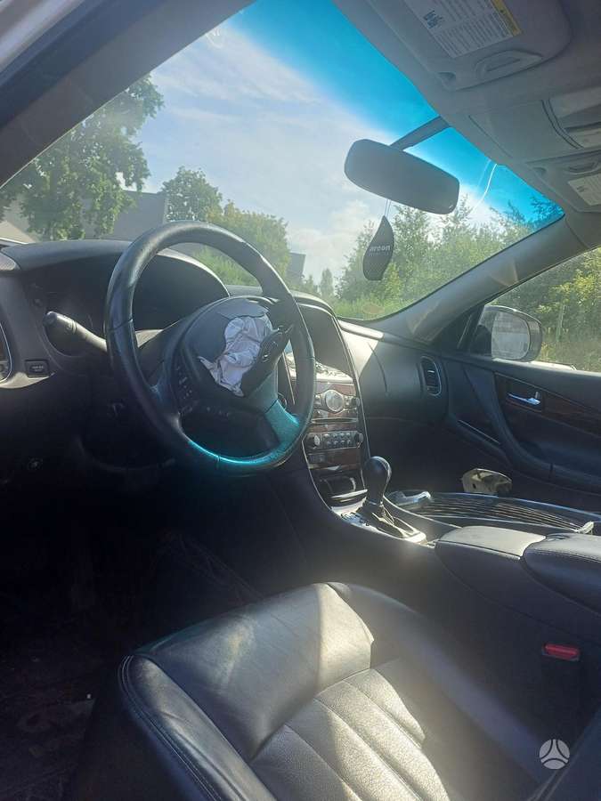 Infiniti QX50