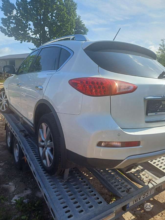 Infiniti QX50