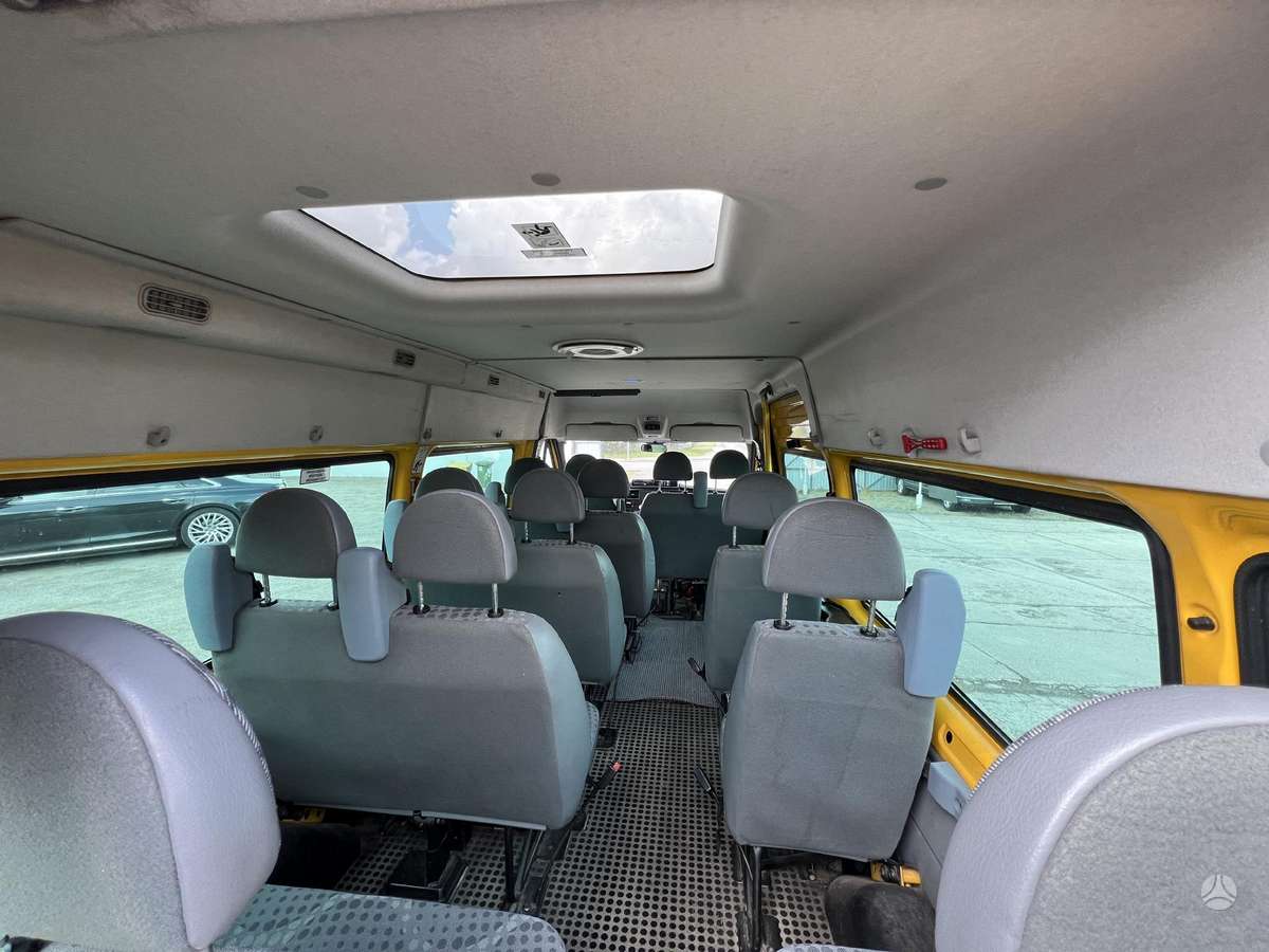 Ford Transit, passenger vans