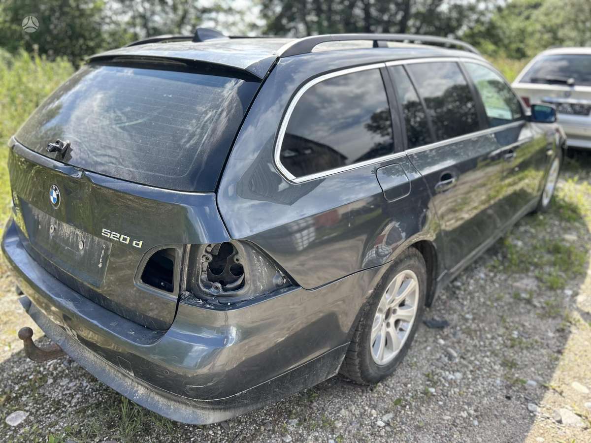 BMW 5 serija Dalis pristatome