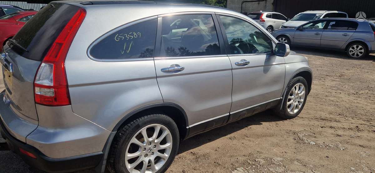 Honda CR-V dalimis