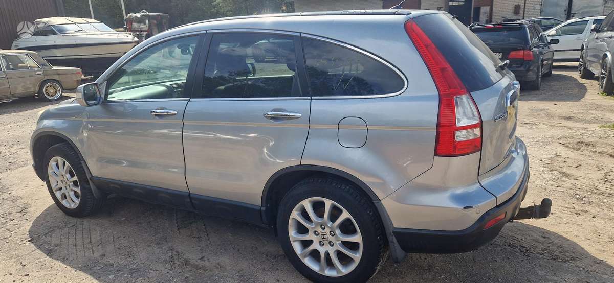 Honda CR-V rezerves daļās