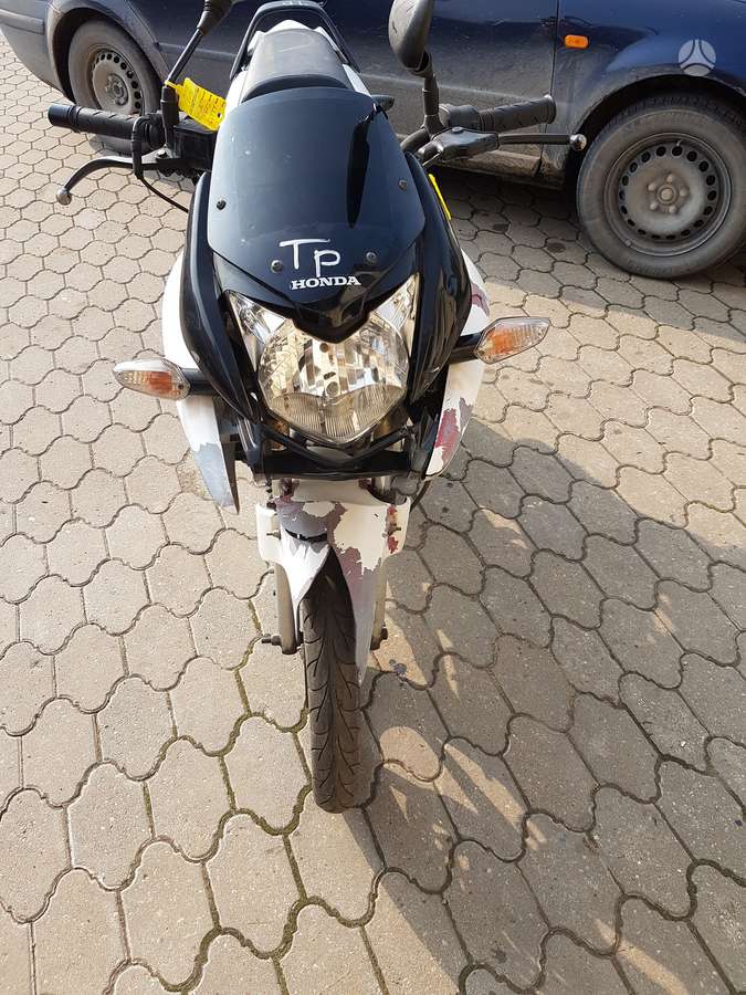 Honda CBF, street / classic