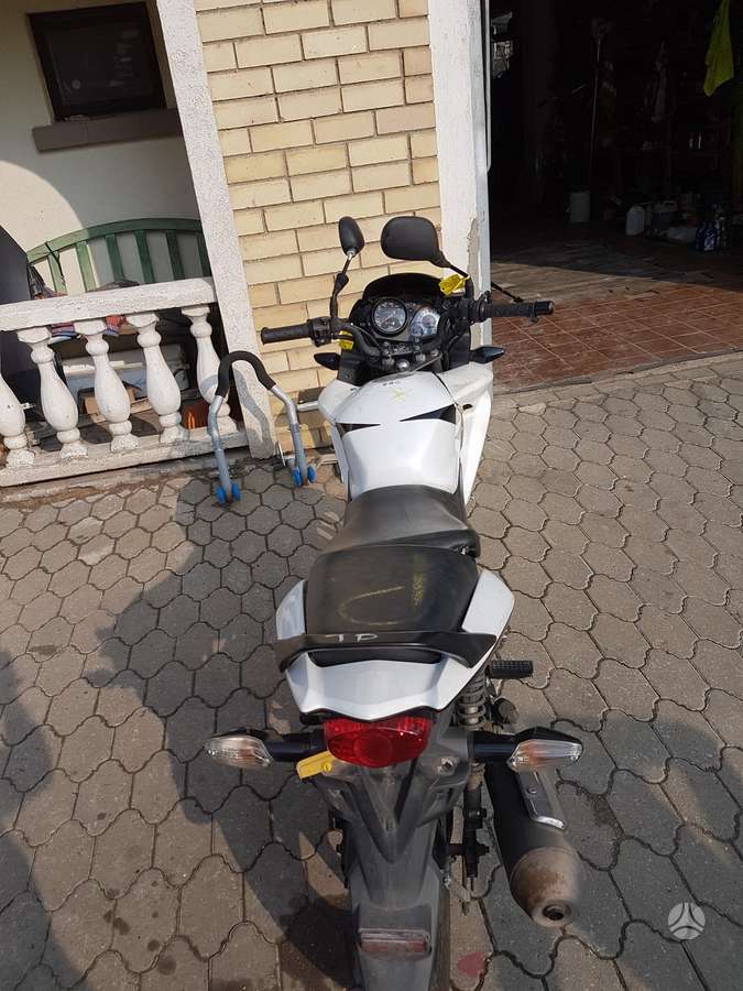 Honda CBF, street / classic