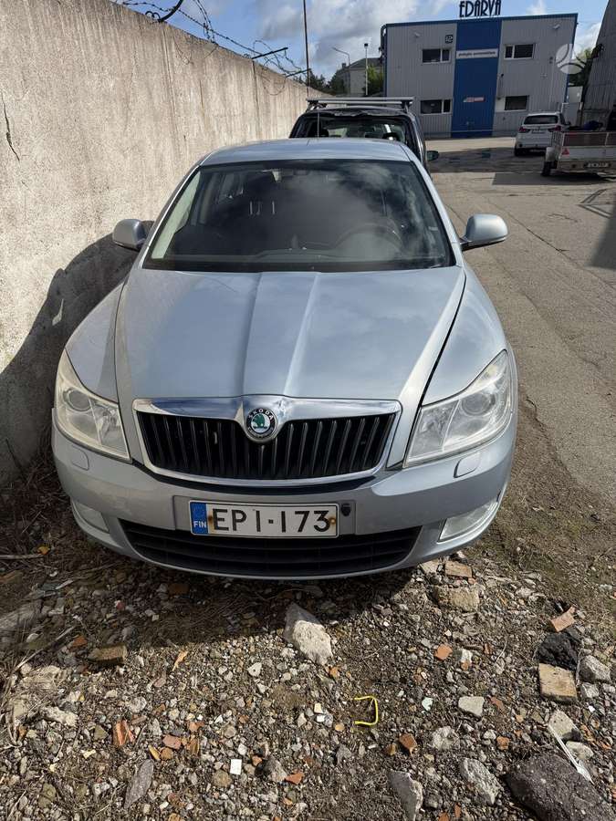 Skoda Octavia dalimis