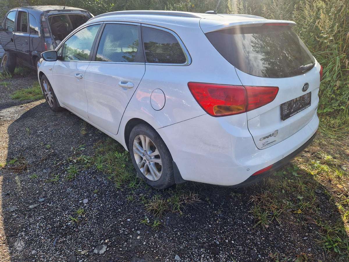 Kia Ceed по частям