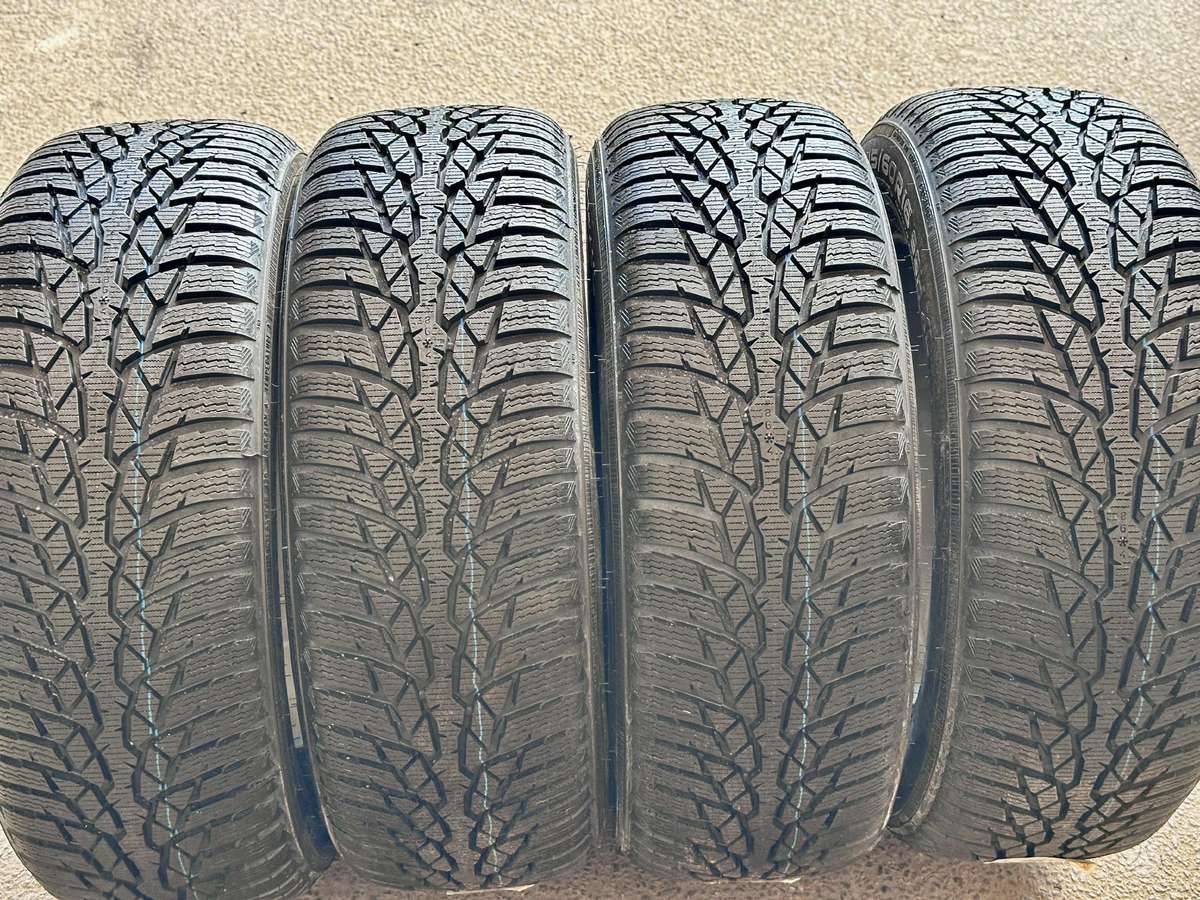 Nokian WR D4, universalios 215/60 R16