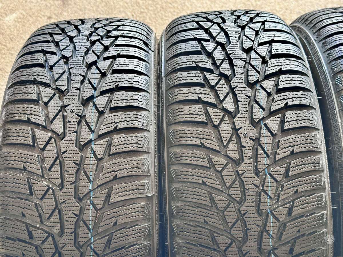 Nokian WR D4, universalios 215/60 R16