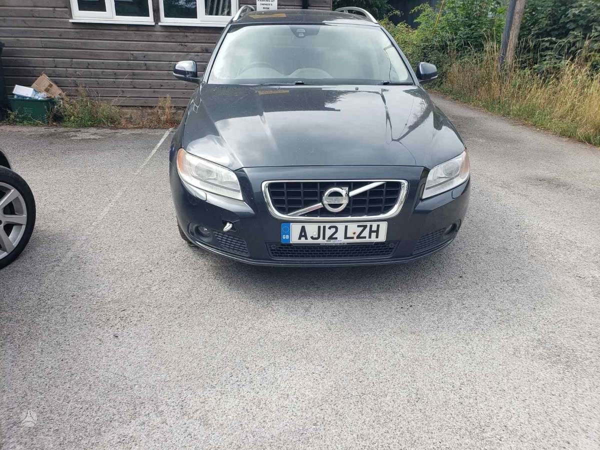 Volvo V70 Spalva 492