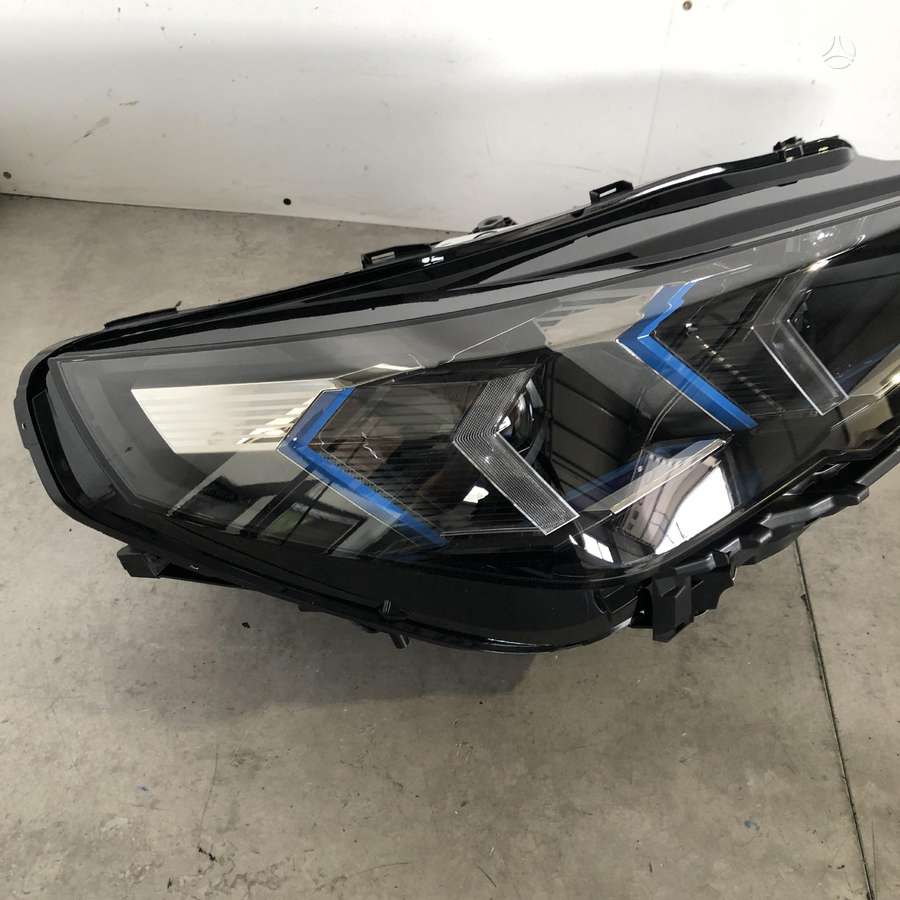 BMW X2, 5A77EB8-05, gaismas