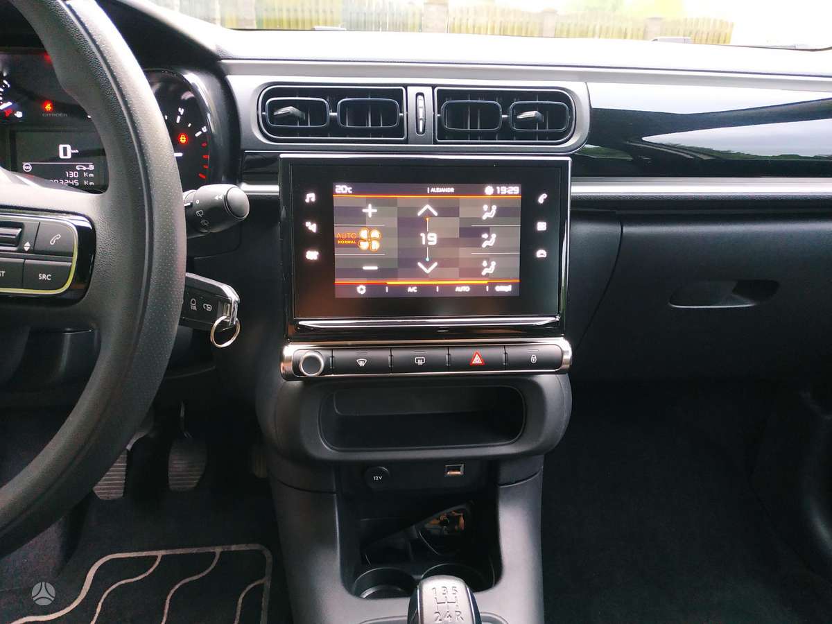 Citroen C3, 1.2 l., Хэтчбек