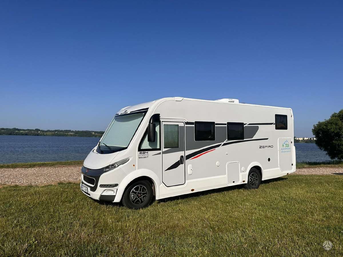 Roller Team Zefiro Plus 284, туристическиe автомобили