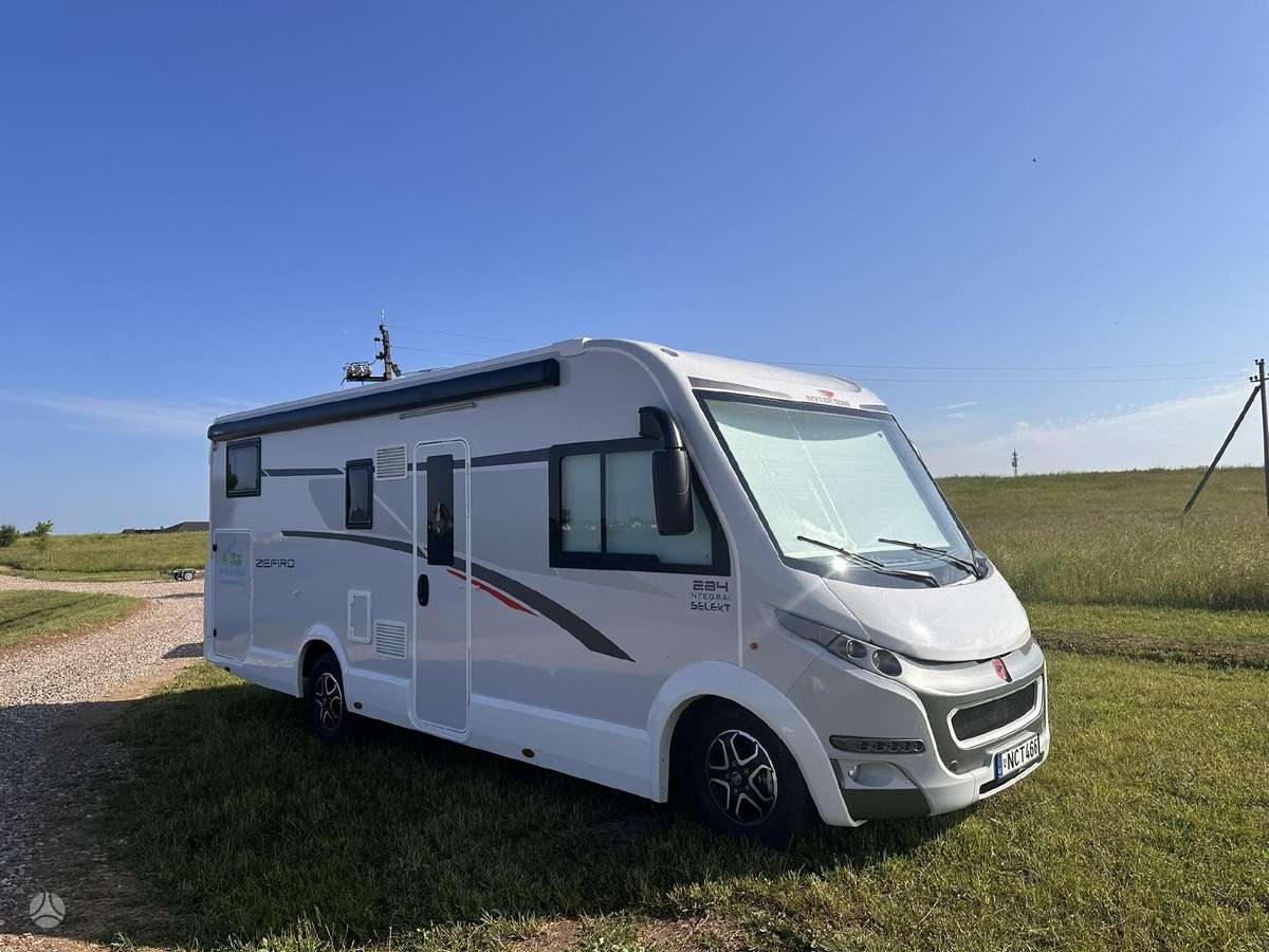 Roller Team Zefiro Plus 284, туристическиe автомобили