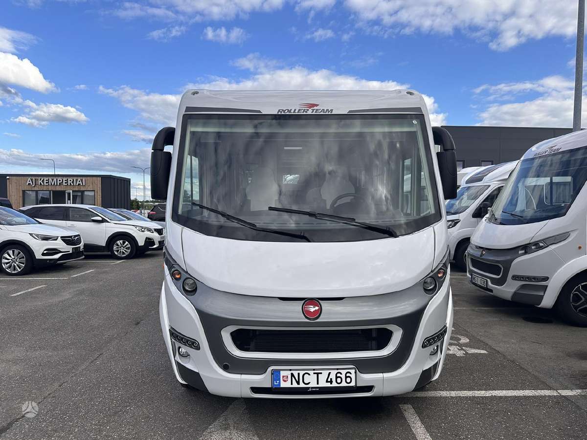 Roller Team Zefiro Plus 284, туристическиe автомобили