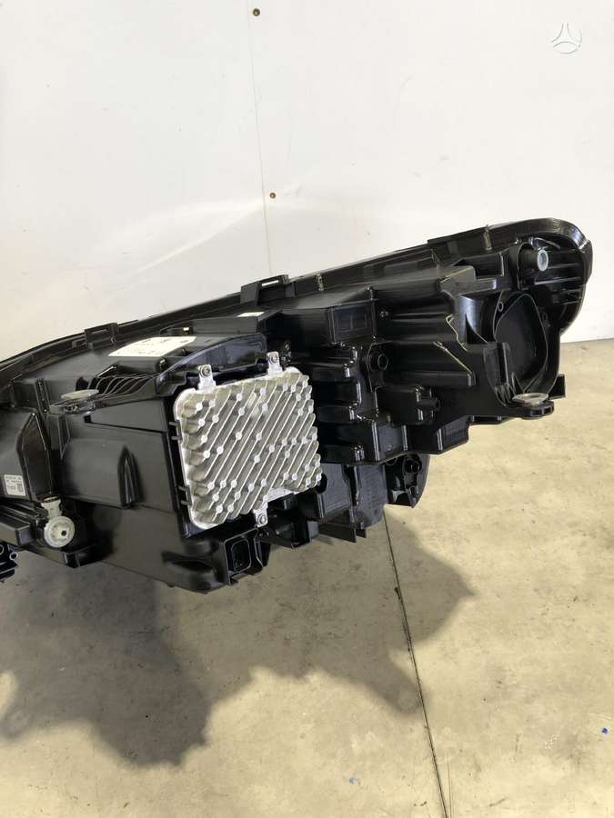 BMW iX2, 5A77EC8-05, lights