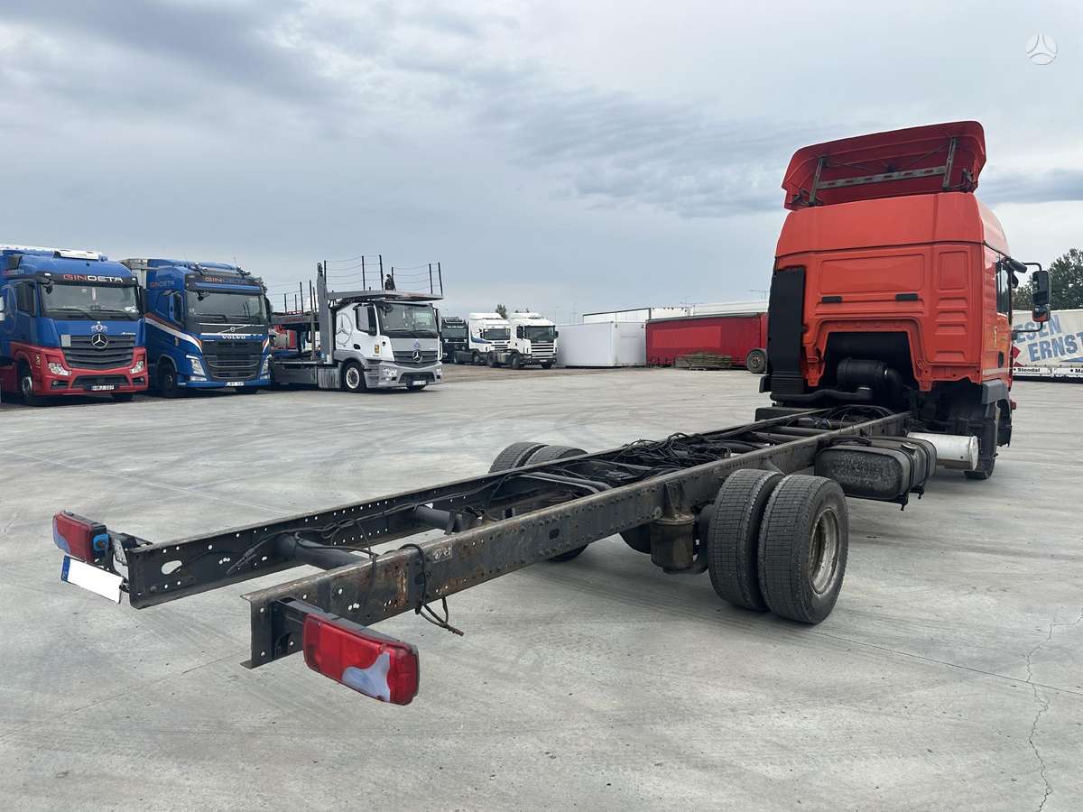 MAN TGL 8.240, шасси