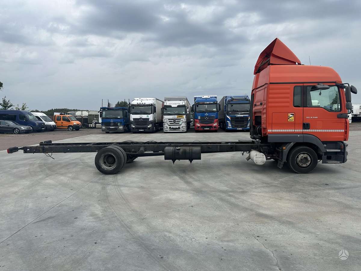 MAN TGL 8.240, cab-chassis trucks