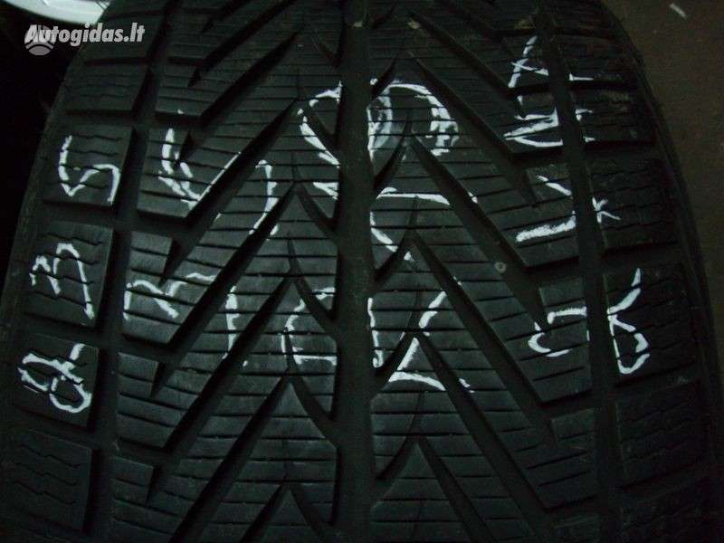 Dunlop Ziemines,Universalios, всесезонные 235/35 R19