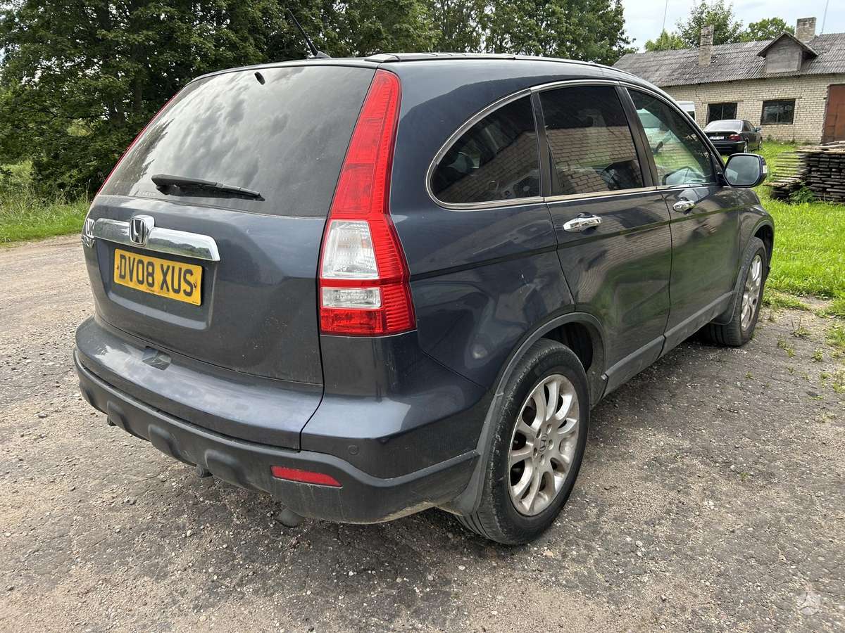 Honda CR-V Dalis pristatome
