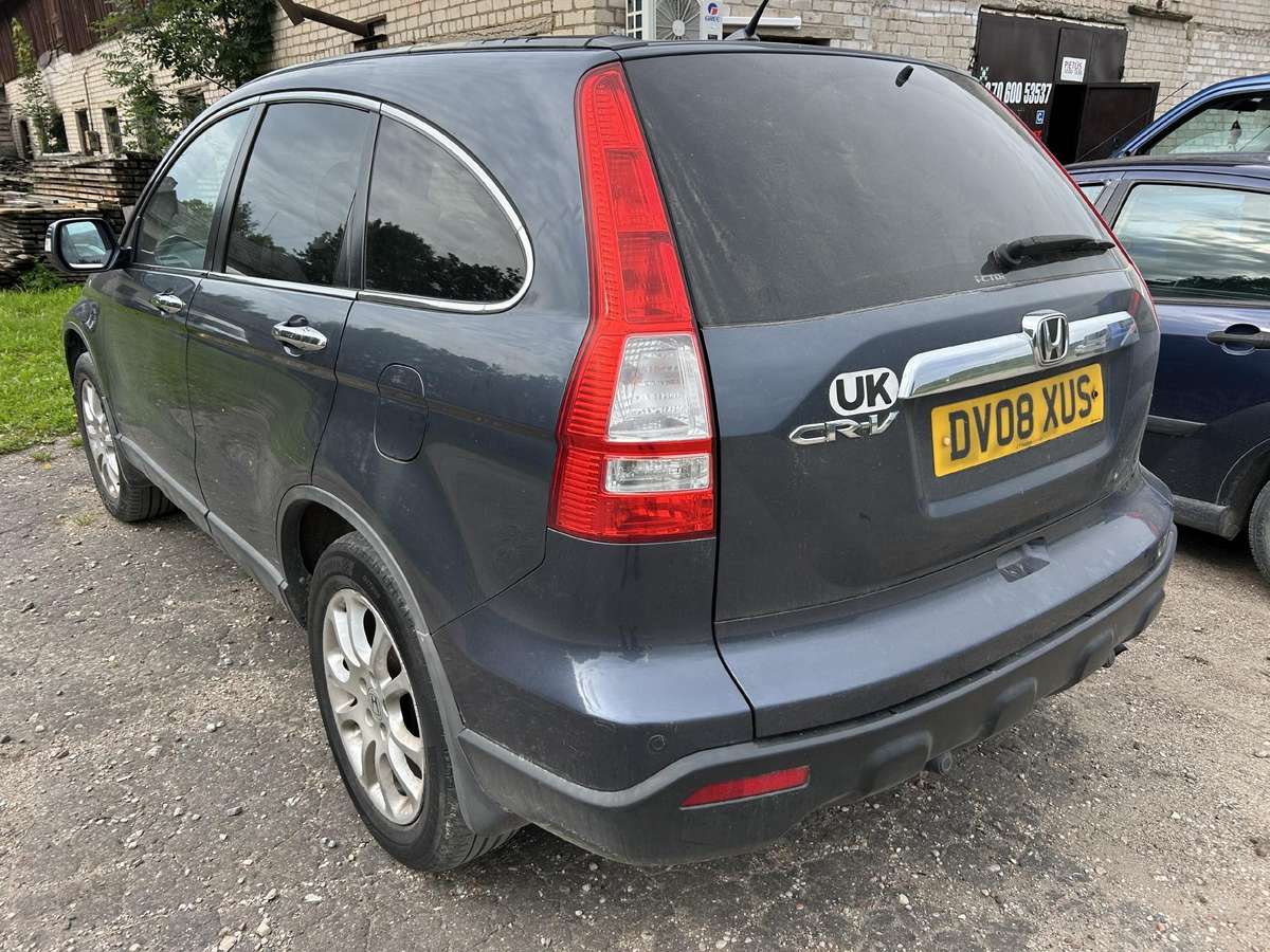 Honda CR-V Dalis pristatome