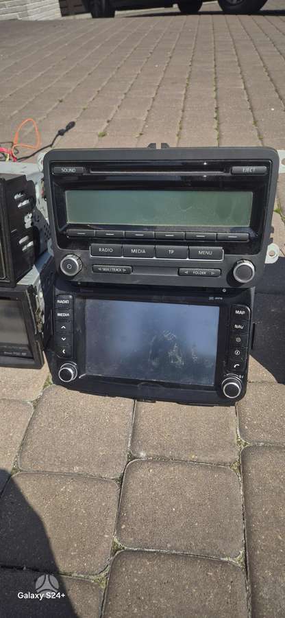 Clarion Geras, lcd displays