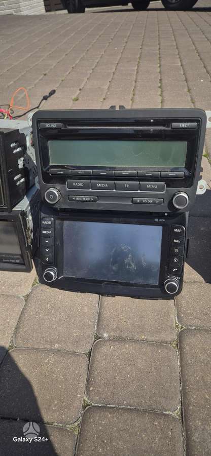 Clarion Geras, жк-дисплеи (lcd)