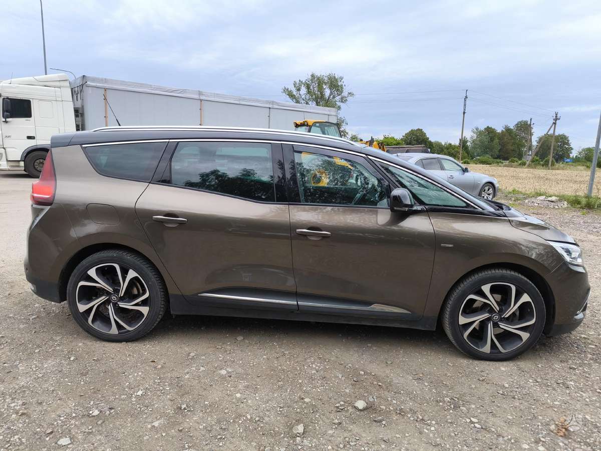 Renault Grand Scenic - 3