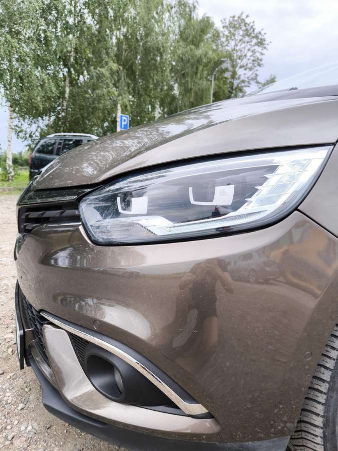 Renault Grand Scenic - 8