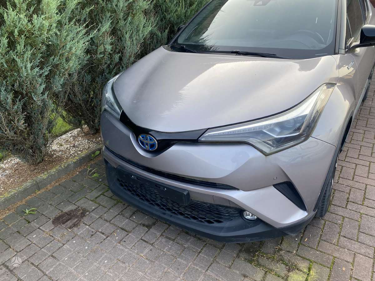Toyota C-HR for parts