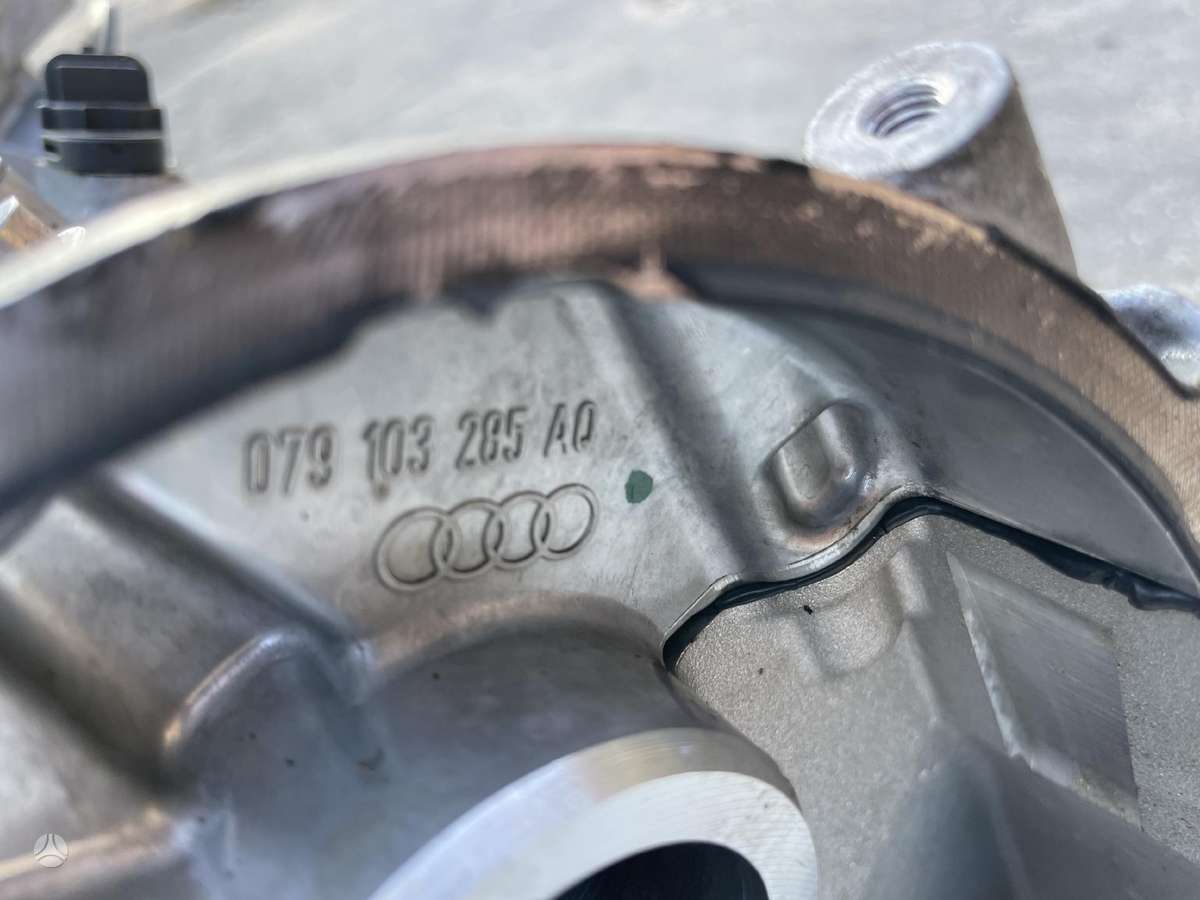Audi RS 6, Ceu, variklio galvutė