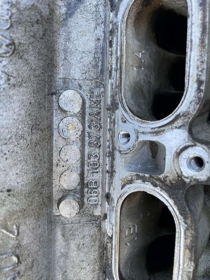 Audi A4, Alt, cylinder head
