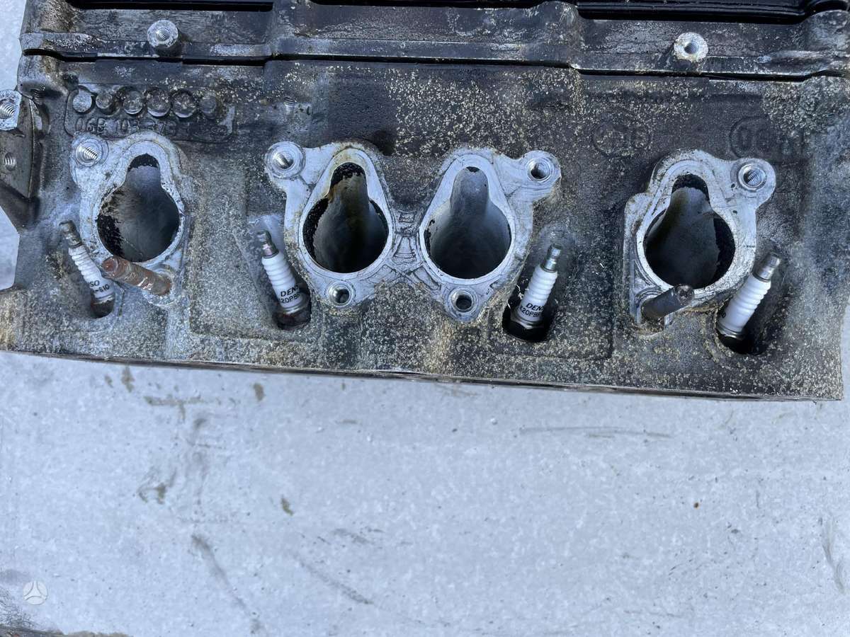 Audi A3, Bse, cylinder head