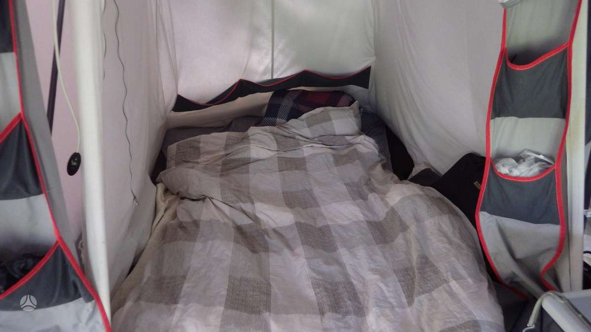 -Kita- Camp Let-Royal, caravans