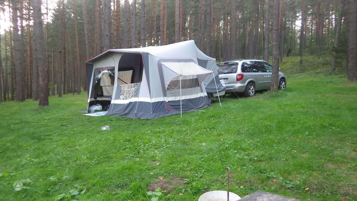 -Kita- Camp Let-Royal, caravans