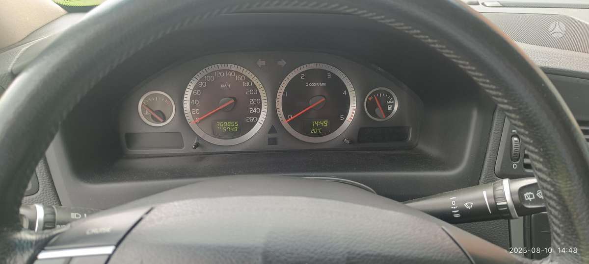 Volvo V70, Универсал