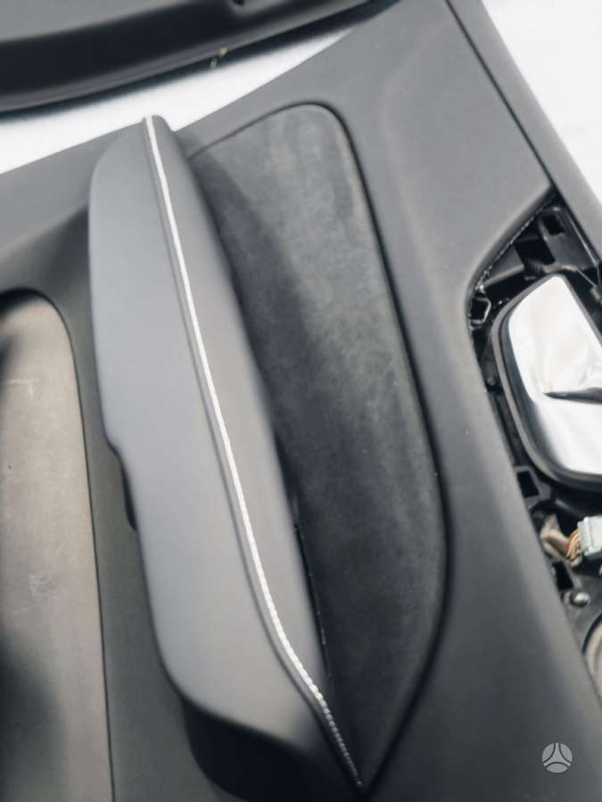 Auto sedynių, lubų, apmušalų persiuvymas